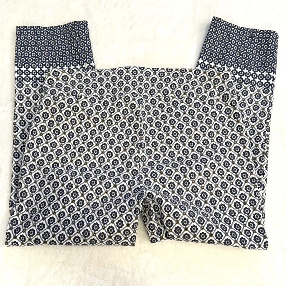 Attyre Printed Work Pants- size 14 - Picture 5 of 6